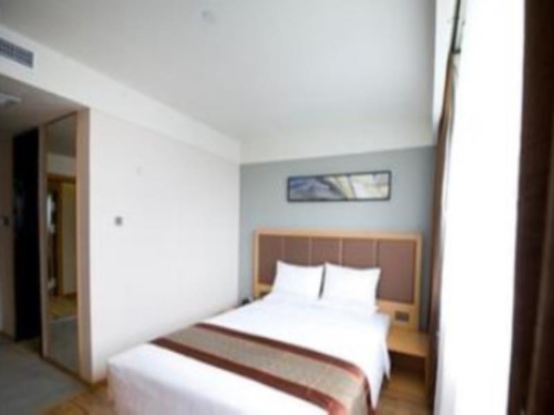 Starway Hotel Nantong Sports Convention Center Екстер'єр фото